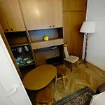 Metro Retro Center Apartment Warschau